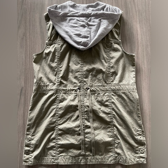 Tribal Hooded Vest - Cargo Pockets & Olive Grey - Size Medium - Picture 9 of 16